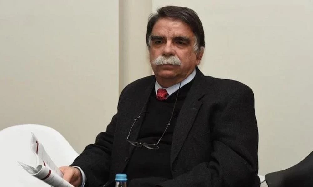 Βατόπουλος: «Μικρή η πιθανότητα θρόμβωσης μετά την 2η δόση με AstraZeneca